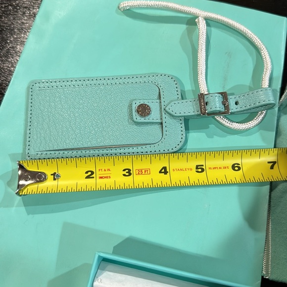 New Authentic Tiffany Luggage Tag with box, felt bag and outer bag - Picture 10 of 11